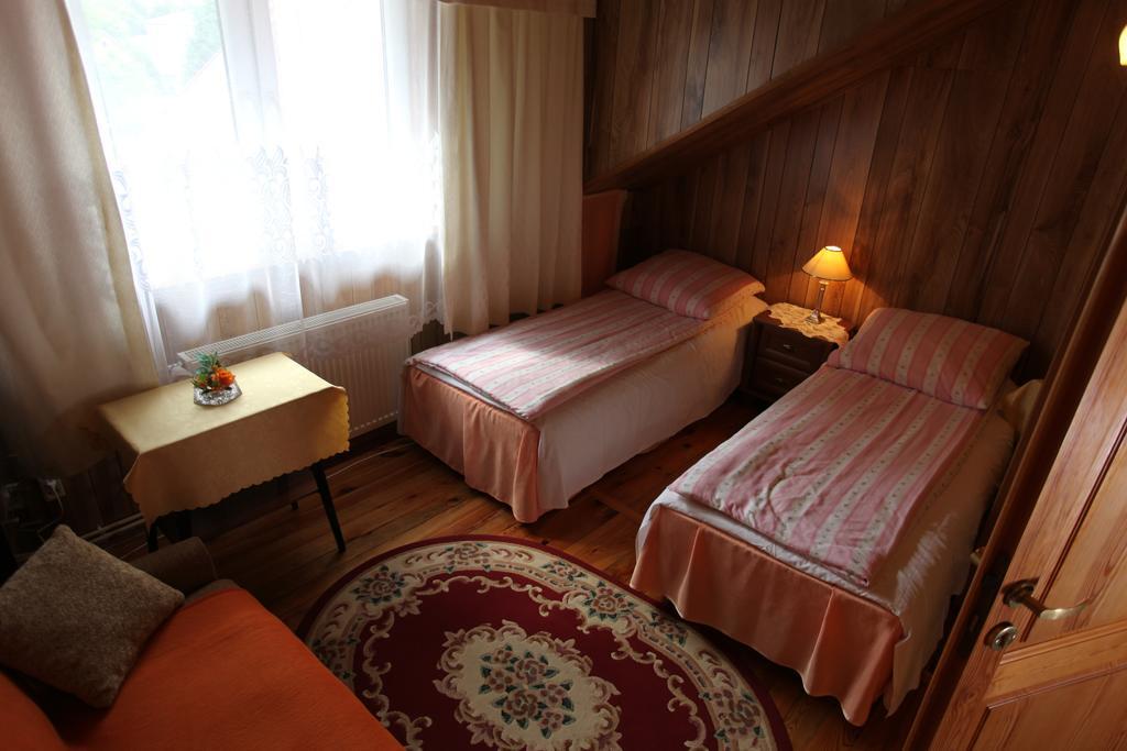 Penzion Gosciniec W Sadurkach Nałęczów Pokoj fotografie