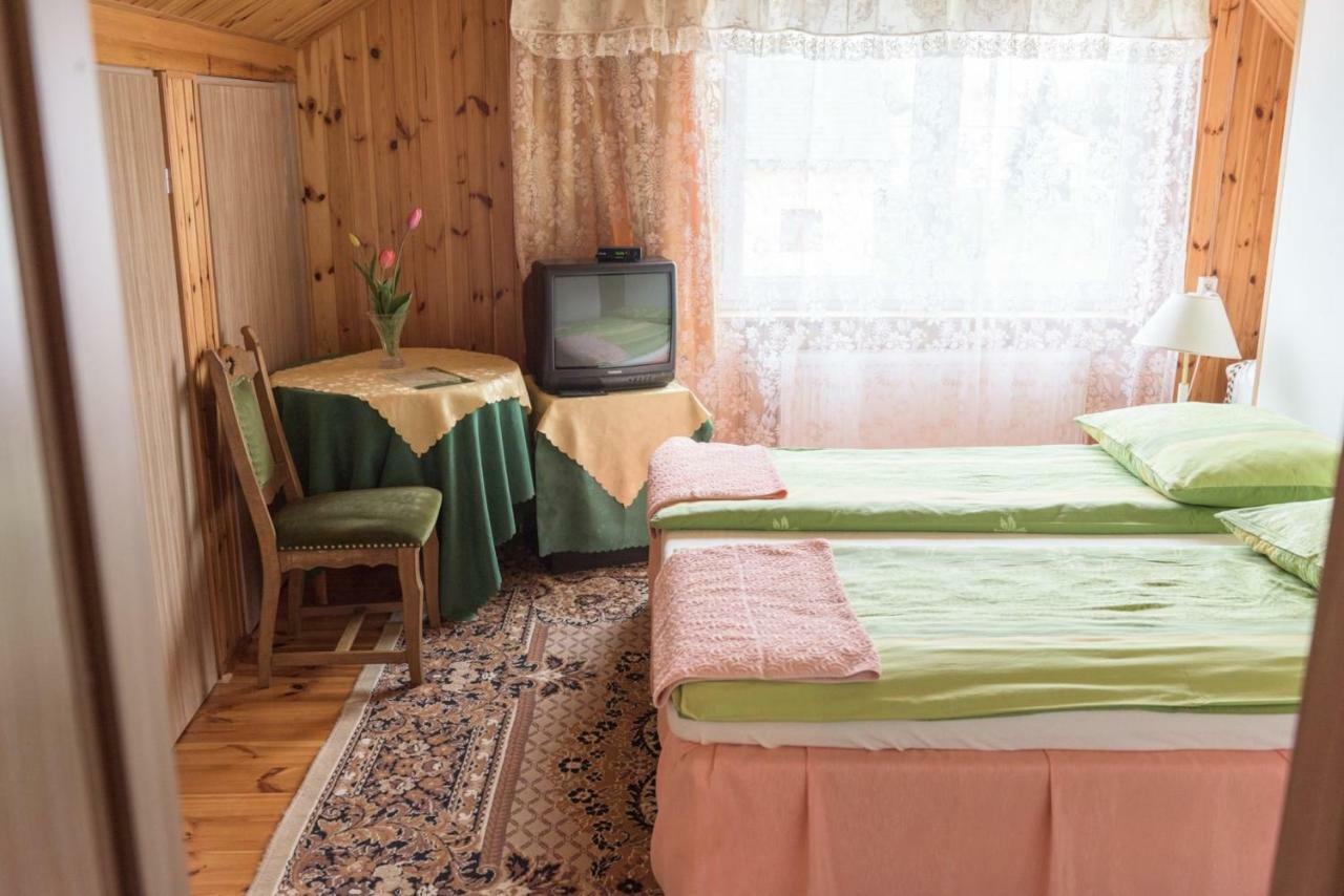 Penzion Gosciniec W Sadurkach Nałęczów Exteriér fotografie